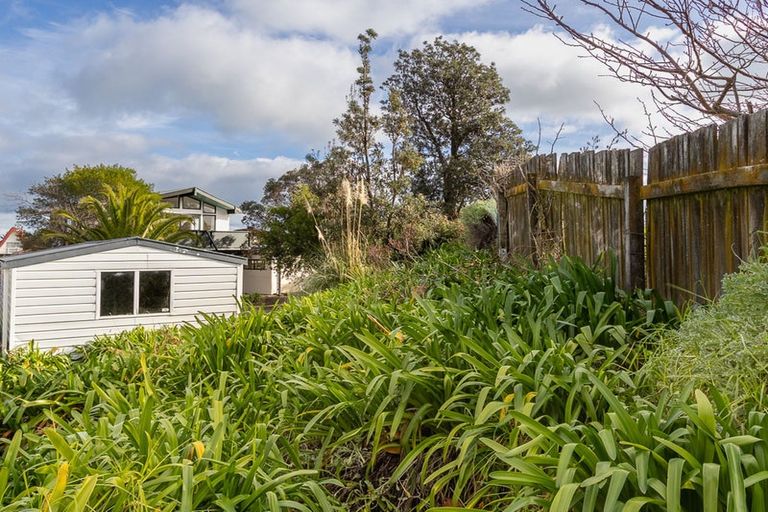 Photo of property in 63 Mazengarb Road, Paraparaumu Beach, Paraparaumu, 5032