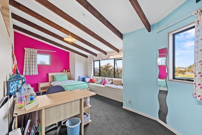 Photo of property in 11a Pinaster Place, Parklands, Christchurch, 8083