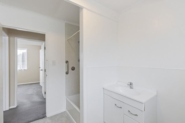 Photo of property in 1/9 Brierley Place, Marfell, New Plymouth, 4310