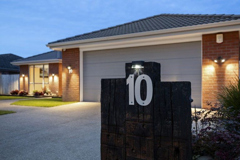 Photo of property in 10 Searle Drive, Patumahoe, Pukekohe, 2679