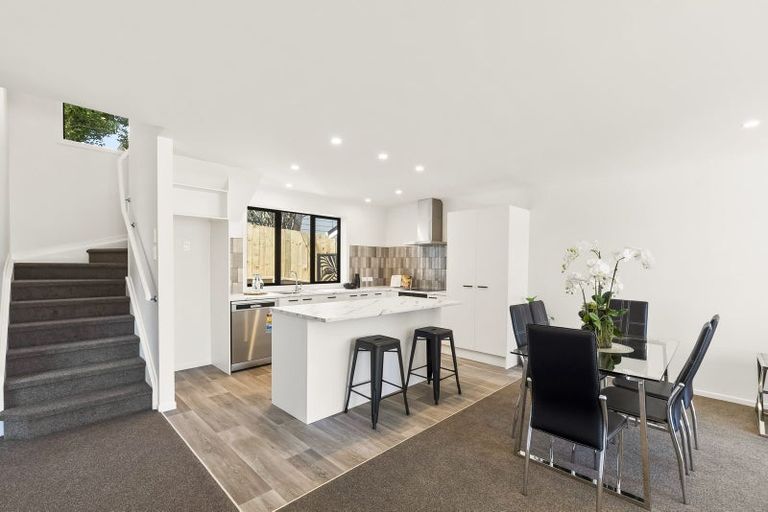 Photo of property in 30c Russell Road, Manurewa, Auckland, 2102