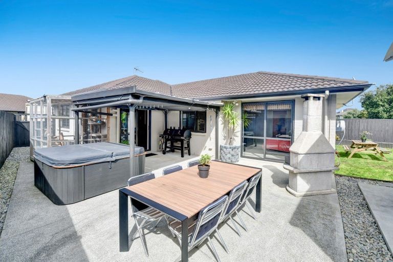 Photo of property in 17 The Rise, Gulf Harbour, Whangaparaoa, 0930