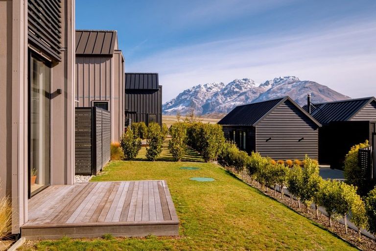 Photo of property in 6 Mckenzies Shute, Jacks Point, Queenstown, 9371