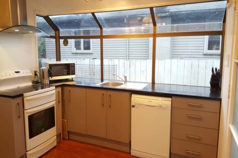 Photo of property in 22 Chilcott Road, Henderson, Auckland, 0612