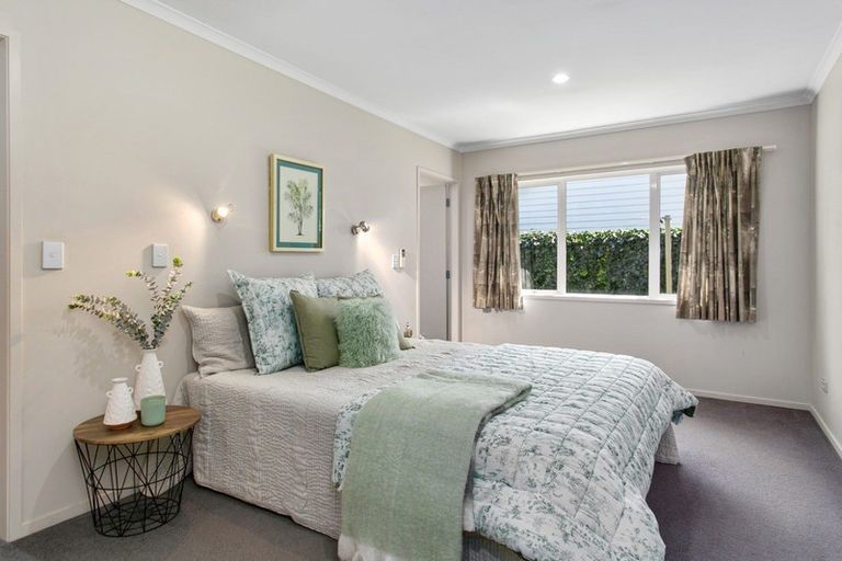 Photo of property in 49a Clare Street, Cambridge, 3434