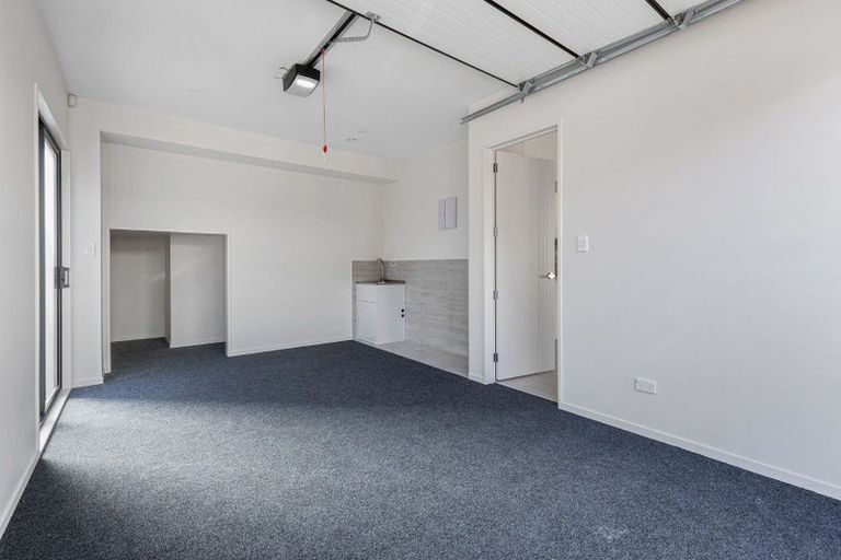 Photo of property in 11/116 Colwill Road, Massey, Auckland, 0614
