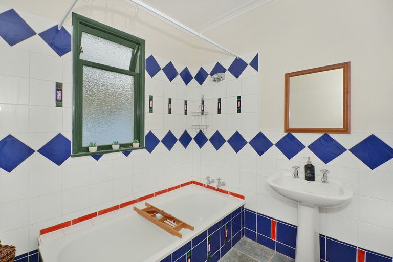 Photo of property in 51 Kauika Road, Avenues, Whangarei, 0110