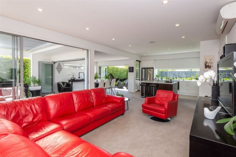 Photo of property in 45 Garreg Road, Bryndwr, Christchurch, 8052