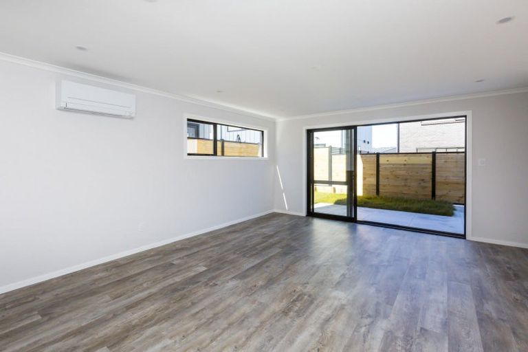 Photo of property in 12 Betty Boyes Street, Wallaceville, Upper Hutt, 5018