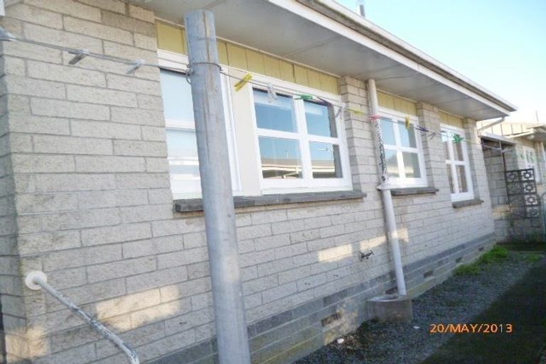 Photo of property in 2/210 Grove Road, Mayfair, Hastings, 4122