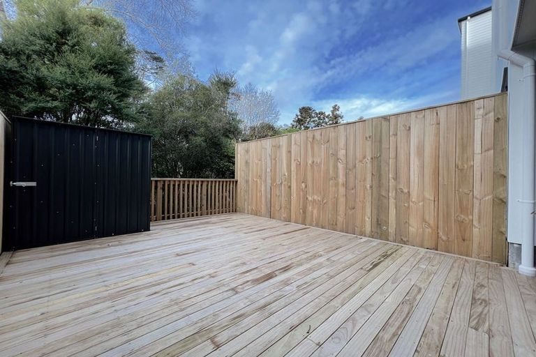 Photo of property in 57 Morihana Close, Glen Eden, 0602