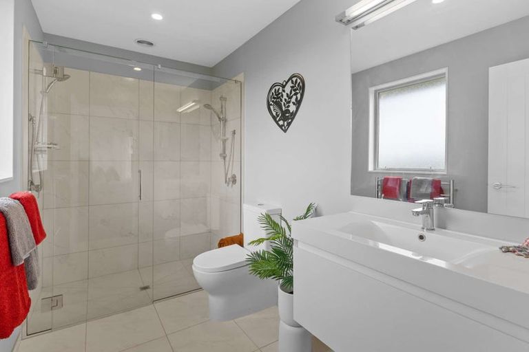 Photo of property in 32 Sutherland Drive, Kaiapoi, 7630