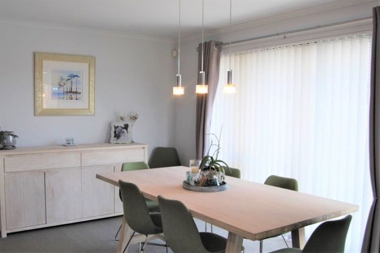 Photo of property in 45 Kowi Lakes Drive, One Tree Point, 0118