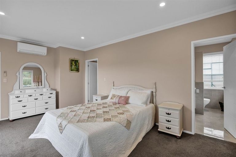 Photo of property in 9 Links Drive, Waiwhakaiho, New Plymouth, 4312