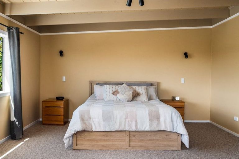 Photo of property in 43 Cable Bay Block Road, Cable Bay, 0420