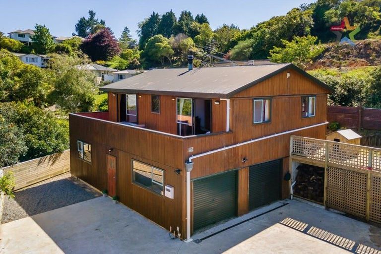 Photo of property in 2/5 Montgomery Street, Stokes Valley, Lower Hutt, 5019