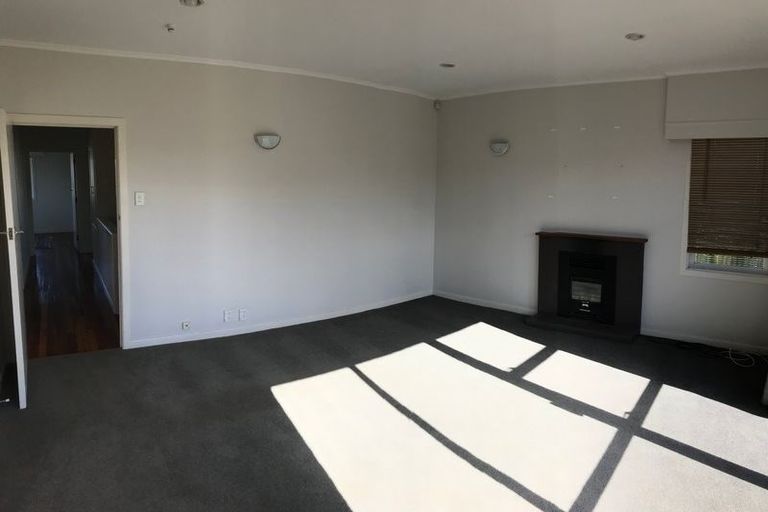 Photo of property in 1/1 Quebec Road, Milford, Auckland, 0620