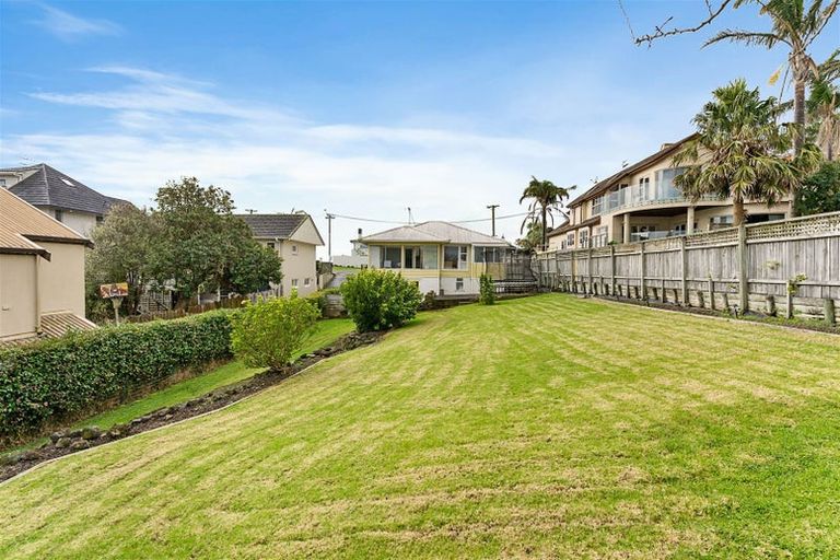 Photo of property in 43 Clovelly Road, Bucklands Beach, Auckland, 2012