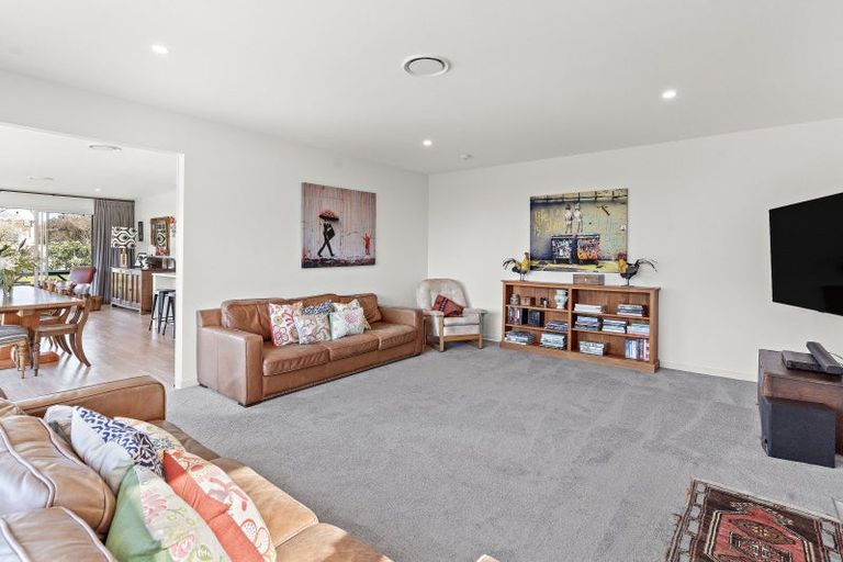 Photo of property in 8 Matai Grove, Greytown, 5712