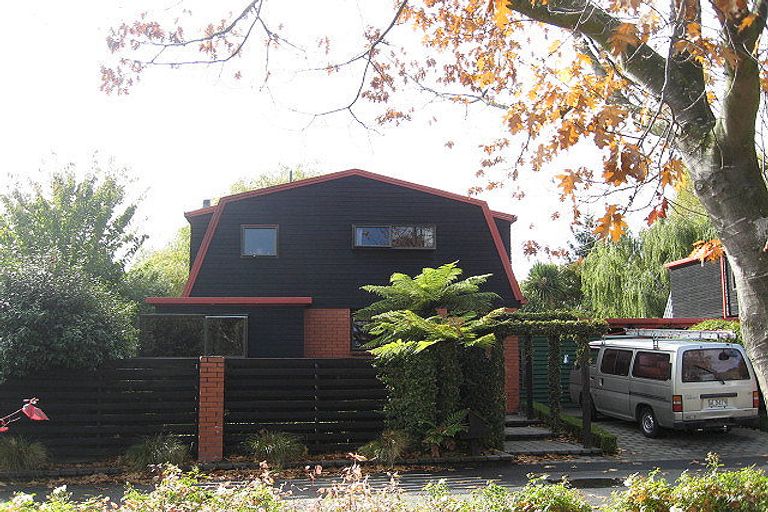 Photo of property in 11b Chevron Place, Ilam, Christchurch, 8041