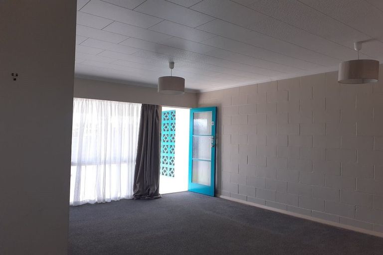 Photo of property in 6-7 Russell Street, Feilding, 4702