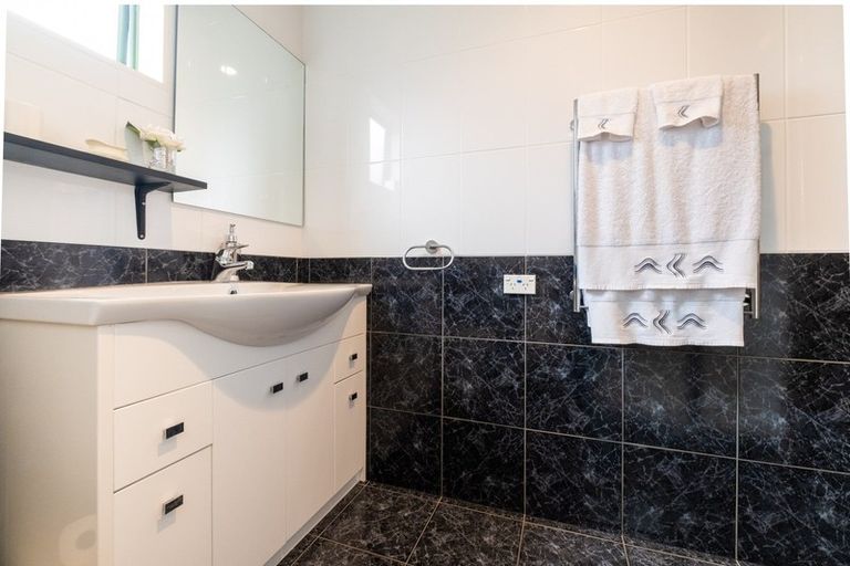 Photo of property in 31c The Esplanade, Westshore, Napier, 4110