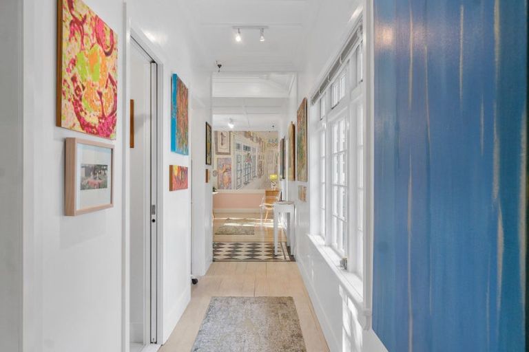 Photo of property in 319 Huia Road, Titirangi, Auckland, 0604