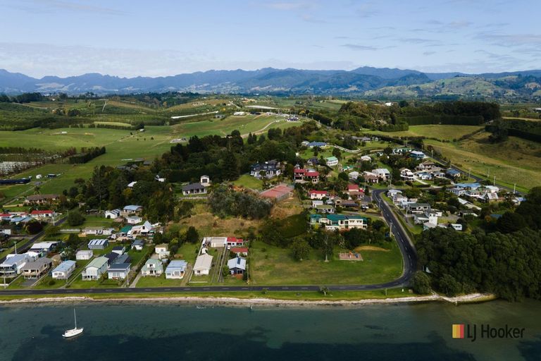 Photo of property in 30a Harbour View Road, Tahawai, Katikati, 3170