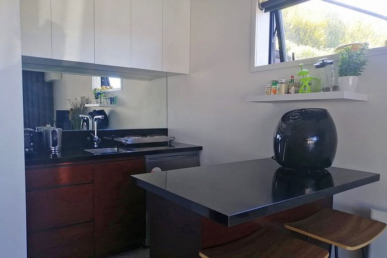 Photo of property in 61 Middleton Road, Queenstown Hill, Queenstown, 9300