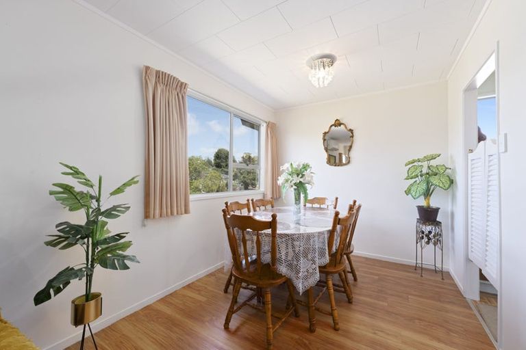 Photo of property in 19 Pankhurst Place, Sunnyvale, Auckland, 0612