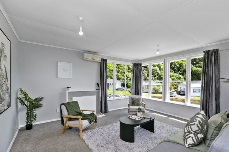Photo of property in 55 Rangituhi Crescent, Takapuwahia, Porirua, 5022