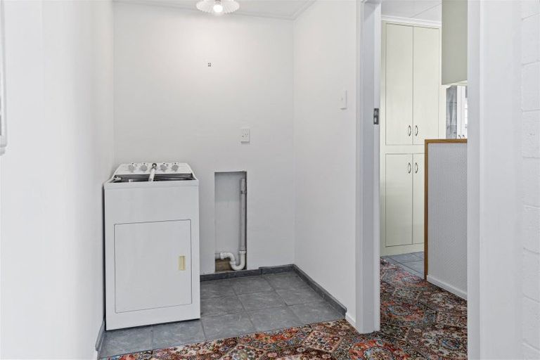 Photo of property in 38 Lyndhurst Street, Westport, 7825