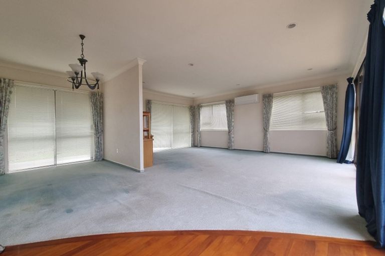 Photo of property in 17b Colmar Road, Mellons Bay, Auckland, 2014