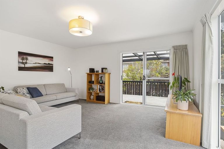 Photo of property in 2/4 Grove Lane, Pakuranga, Auckland, 2010