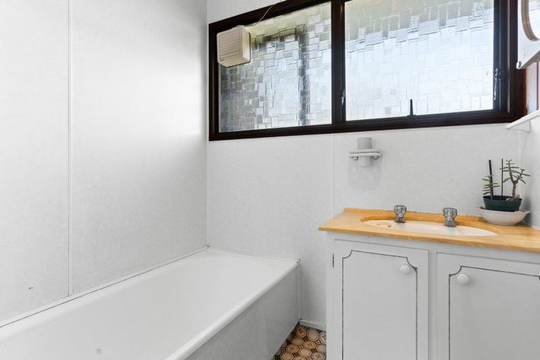 Photo of property in 16 Bayview Street, Te Puke, 3119