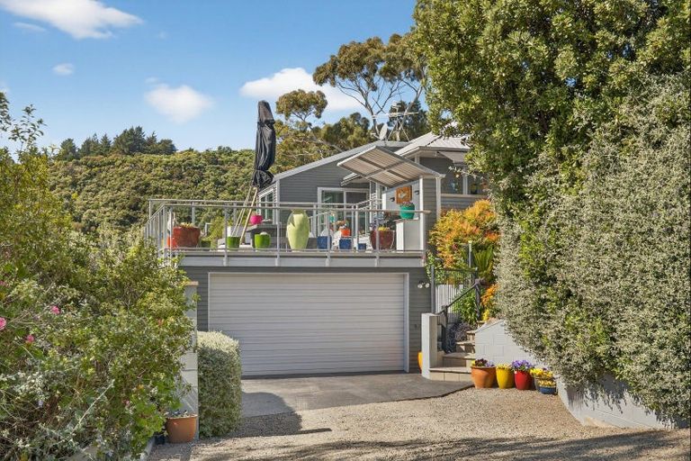 Photo of property in 303 Marine Drive, Charteris Bay, Lyttelton, 8971