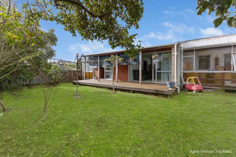 Photo of property in 1 Blake Street, Waitara, 4320