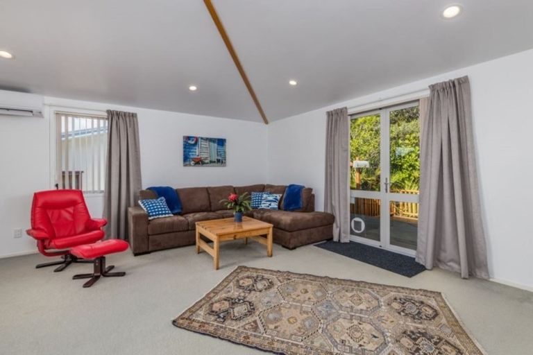 Photo of property in 86 Te Haumi Drive, Paihia, 0200