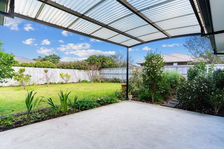 Photo of property in 4 Kowi Lakes Drive, One Tree Point, 0118