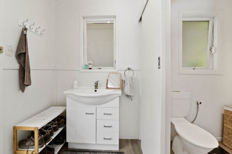 Photo of property in 1b Sloane Avenue, Tihiotonga, Rotorua, 3015