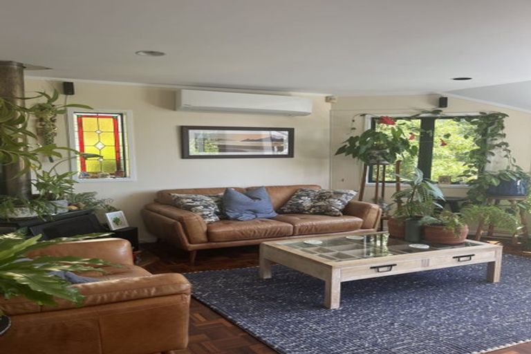 Photo of property in 2/36 Beulah Avenue, Rothesay Bay, Auckland, 0630