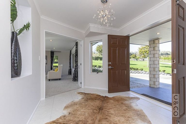 Photo of property in 289 Old North Road, Kumeu, 0892