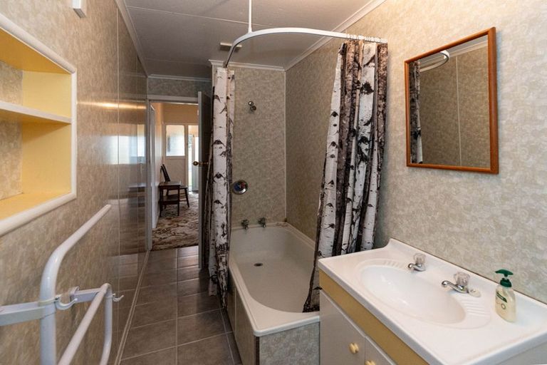 Photo of property in 1 Pitt Street, Raetihi, 4632