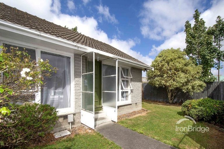 Photo of property in 4/39 Brockworth Place, Riccarton, Christchurch, 8011