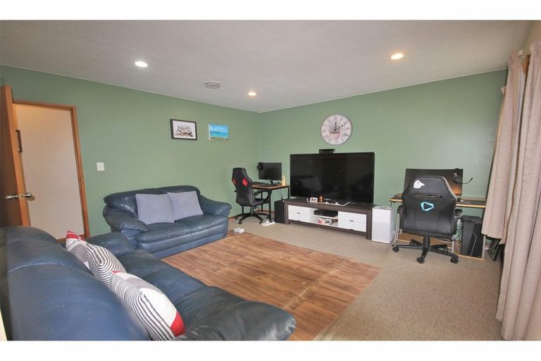 Photo of property in 93a Bassett Street, Burwood, Christchurch, 8083