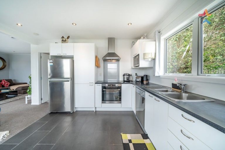 Photo of property in 27a Cypress Drive, Maungaraki, Lower Hutt, 5010