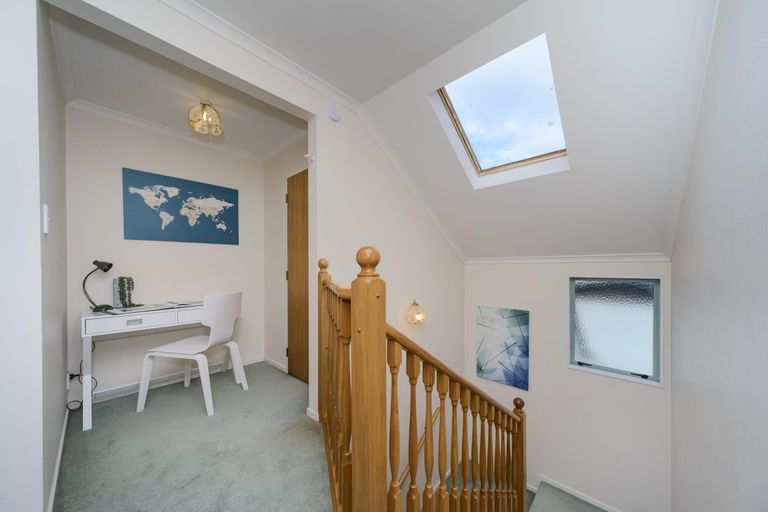 Photo of property in 3 Winston Avenue, Hokowhitu, Palmerston North, 4410