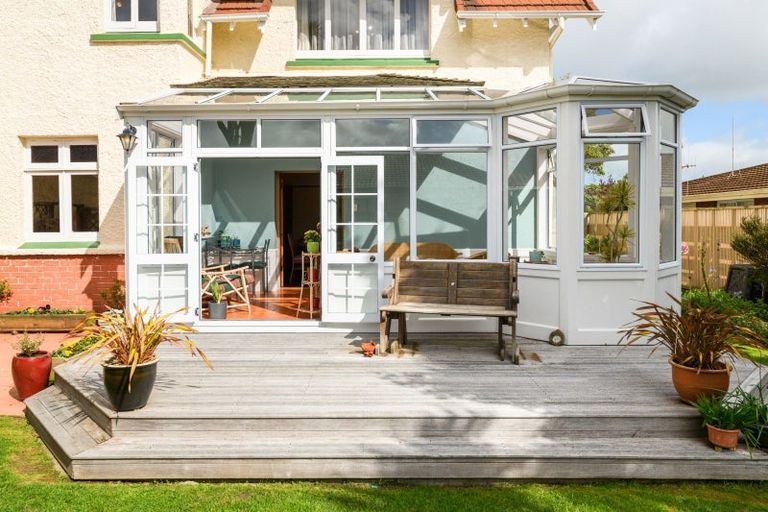 Photo of property in 15 Annandale Avenue, Takaro, Palmerston North, 4410