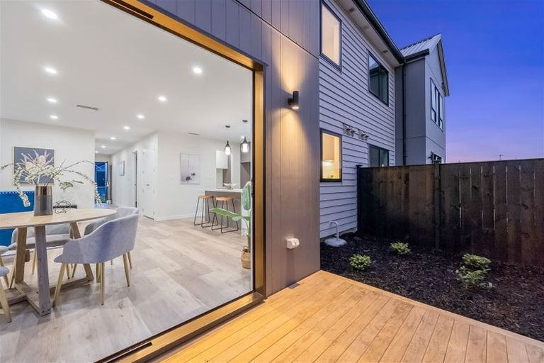 Photo of property in 15 Babos Avenue, Kumeu, 0810