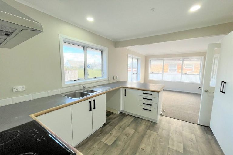 Photo of property in 1/24 Overton Road, Papatoetoe, Auckland, 2025